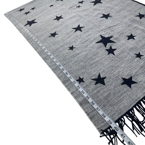Gap Gray & Navy Star Print Reversible Scarf With Fringed Edges 78X24 inches - Picture 8 of 11